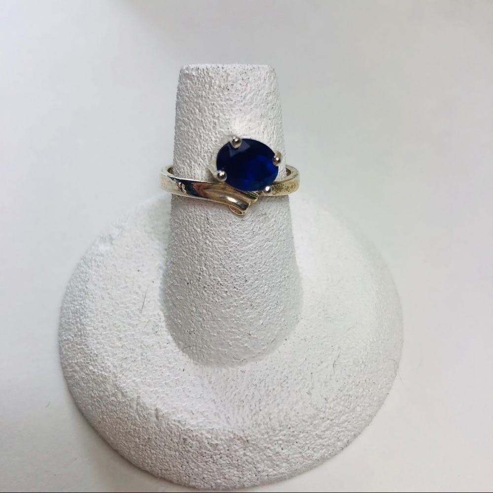 Nwot STERLING SILVER RING - Picture 3 of 6